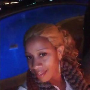 Meet your Posher, Tina